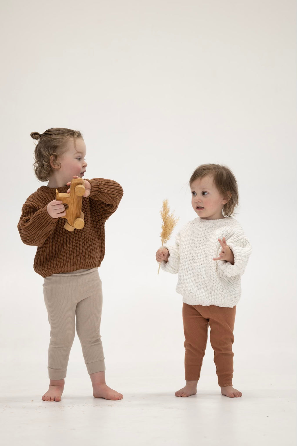 Oversized Knit Baby Sweater: Neutral Unisex Winter Wear