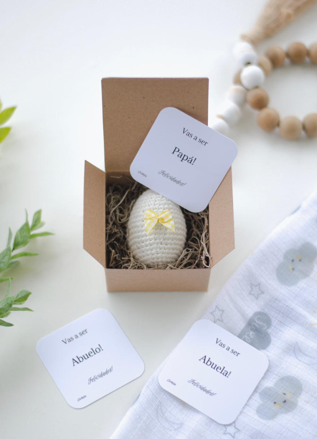 Spanish Pregnancy Announcement Gift: Knitted Egg in Nest